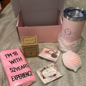 Vintage Pink Bath & Body Gift Set for birthdays